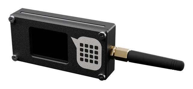 Die OffGrid-Antenne: schwarzes Gehäuse mit Display und OffGrid-Logo, seitlich eine kurze Gummiantenne.